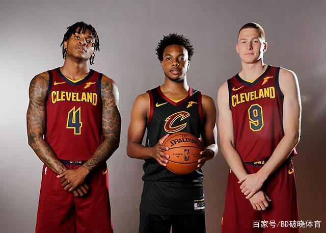 球迷们的讨 球迷们的讨